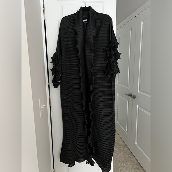 Fash Focused Modest Black Dress - Picture 5 of 5